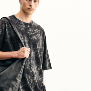 Oversized acid washed t-shirt